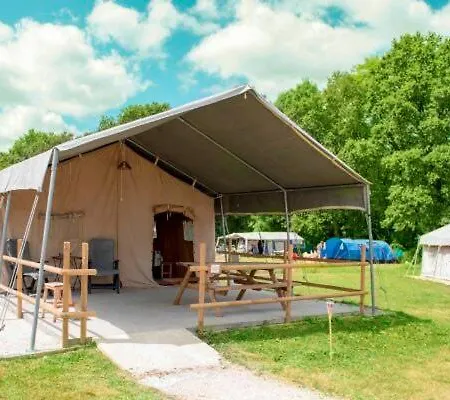Camping Parc De La Brenne Lignac Exterior photo